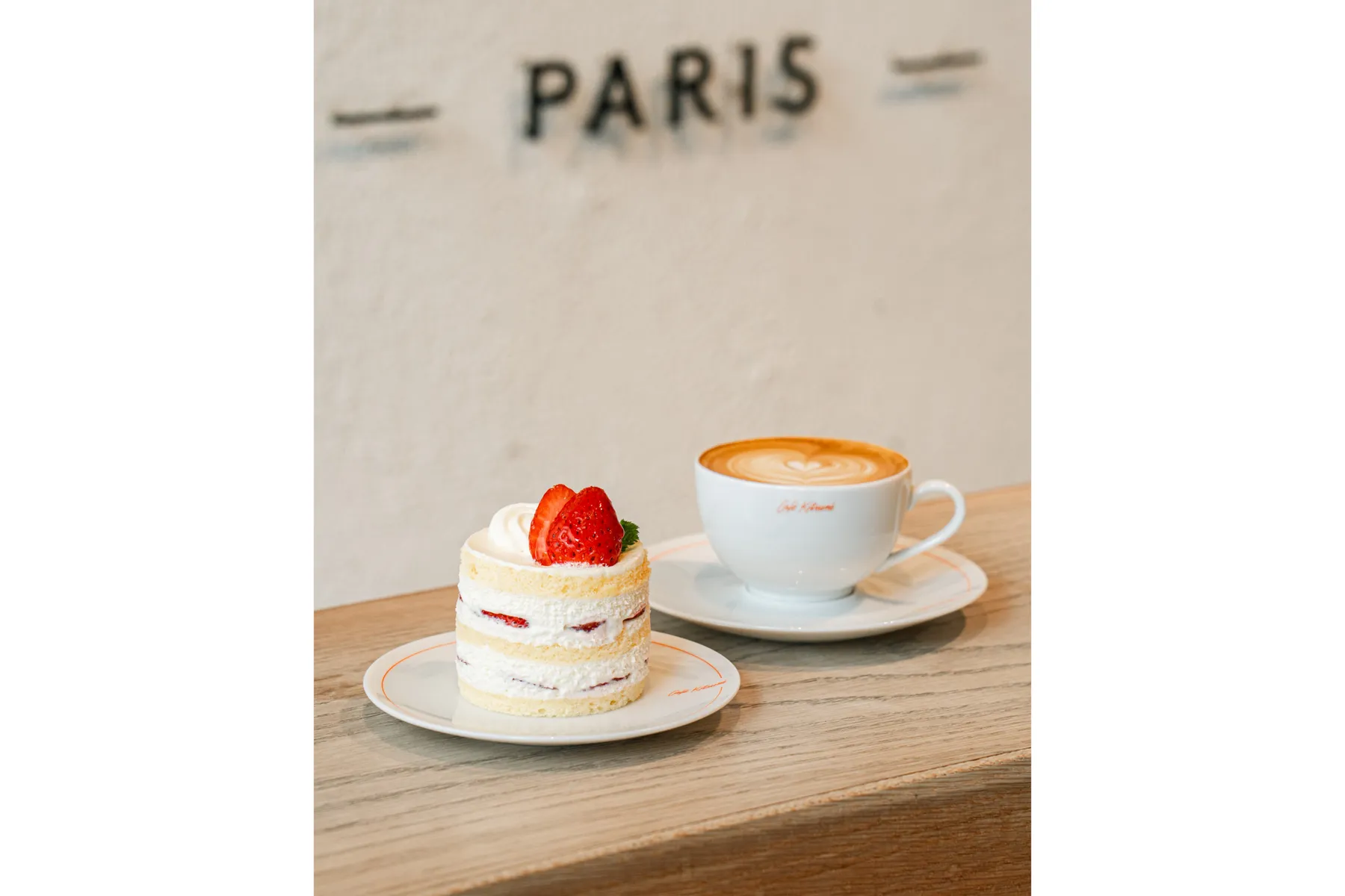 ▲Café Kitsuné Aoyama カフェラテ＆スイーツ