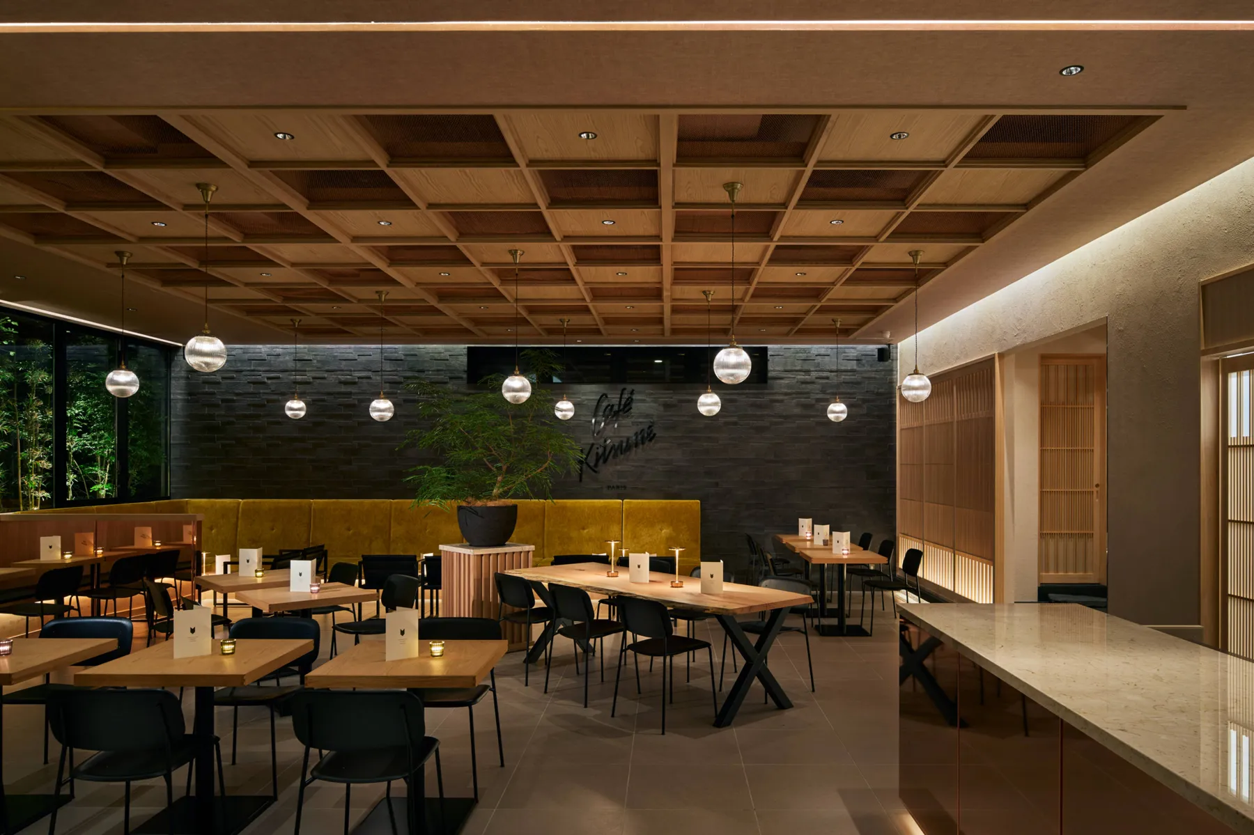▲Café Kitsuné Aoyama 内観