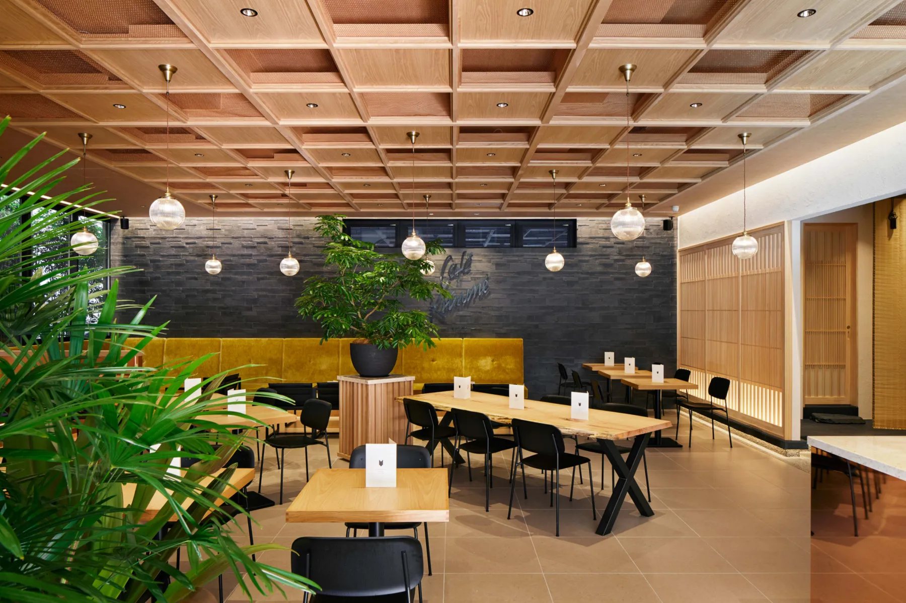▲Café Kitsuné Aoyama 内観