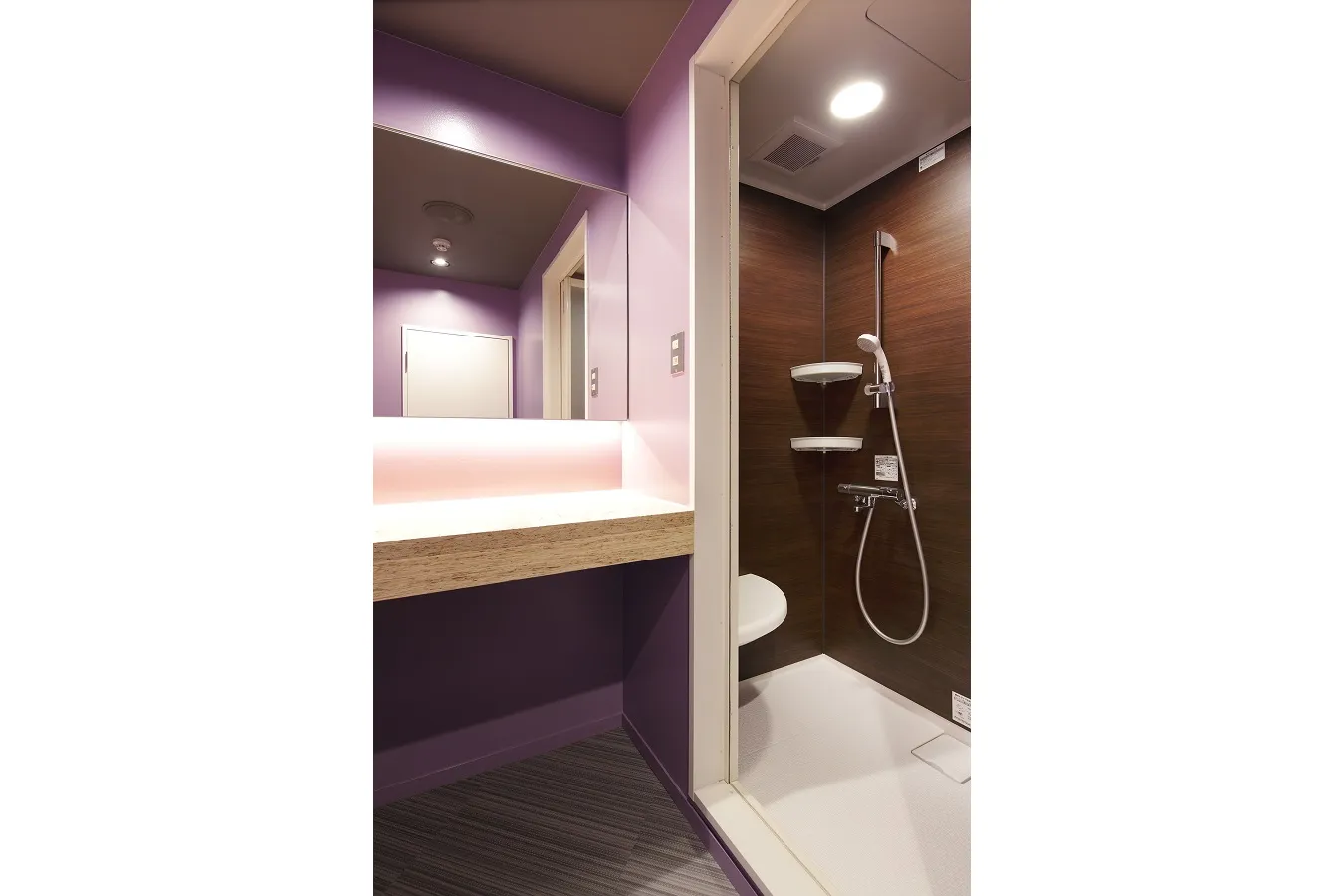 Booth Net Cafe&Capsule_8