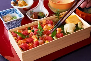 ばらちらしと京ばんざい 鮪花壇