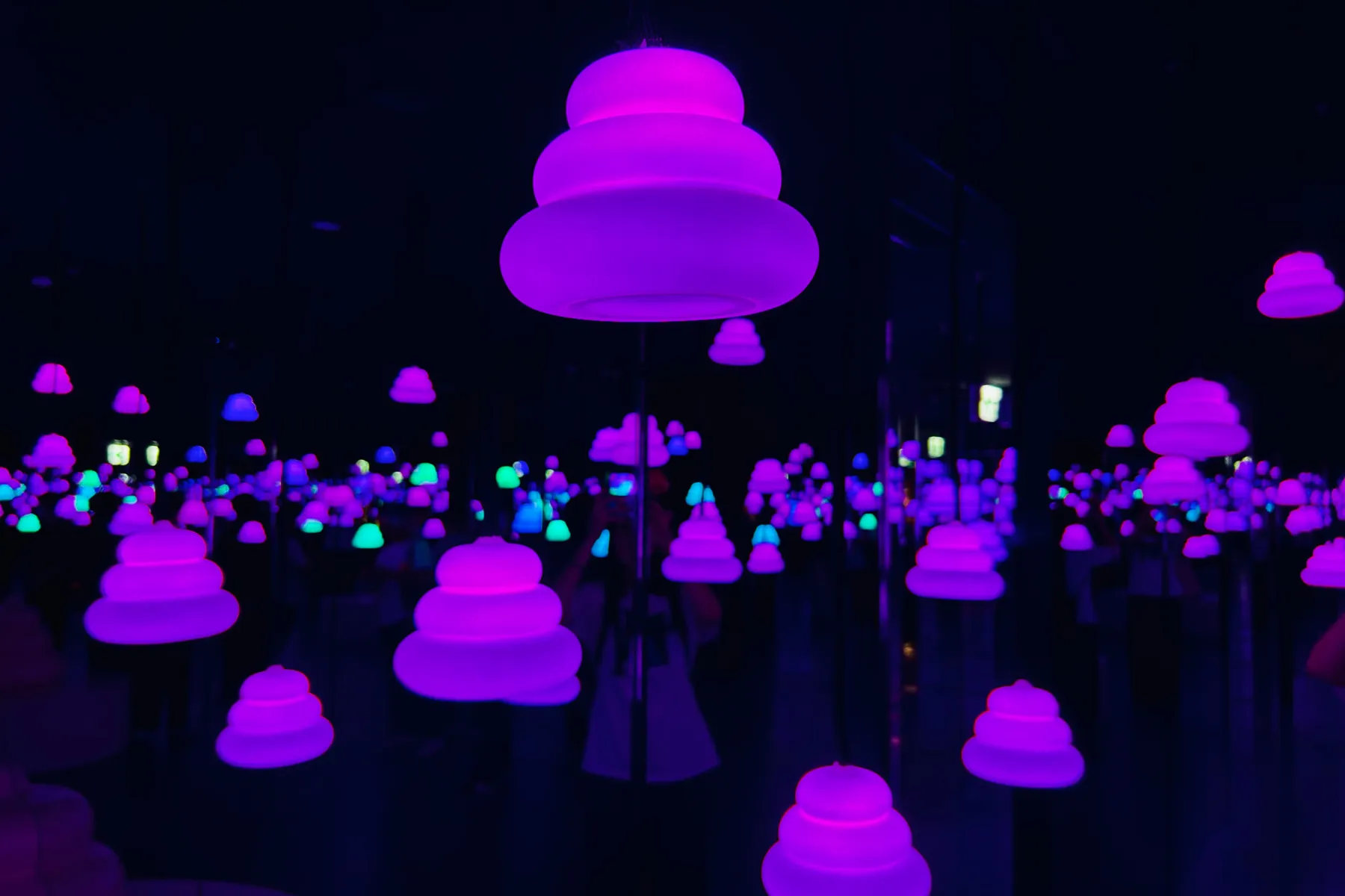 ▲うんこミュージアム YOKOHAMA BAY「うんこLOVEギャラクシー」（撮影：レッツエンジョイ東京編集部）