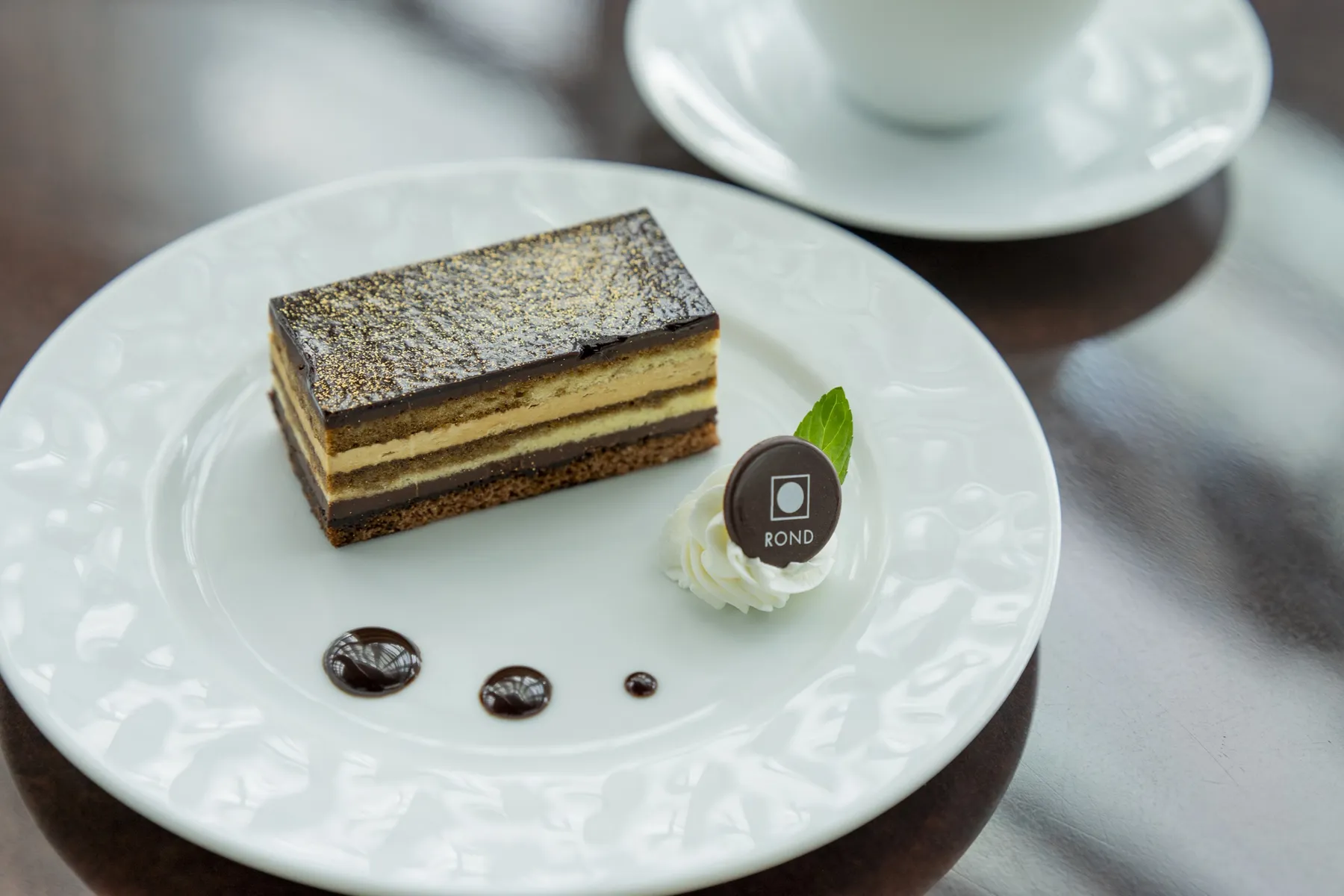 ▲2階「サロン・ド・テ ロンド」ケーキ例 (C)国立新美術館