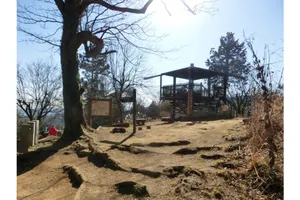 草戸山