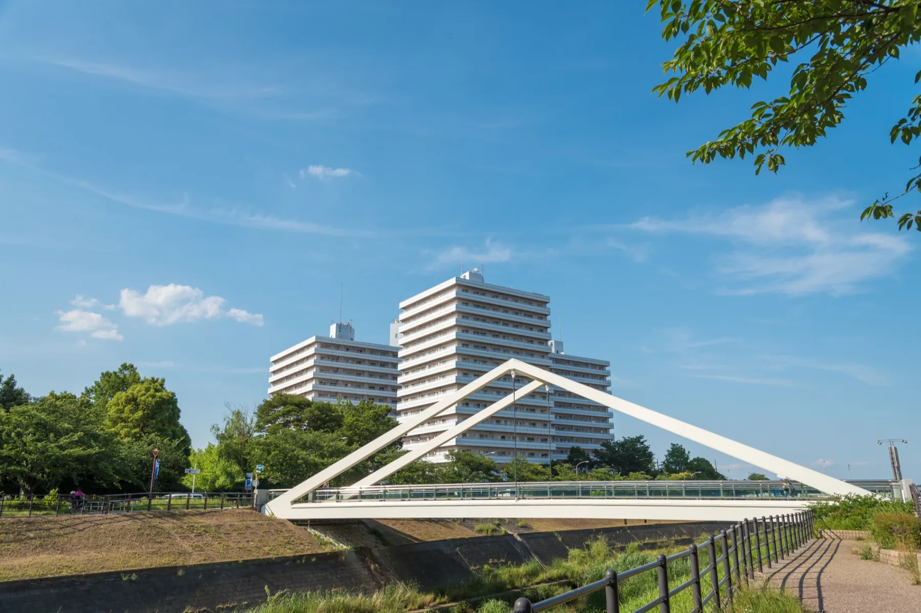 新横浜駅前公園_2