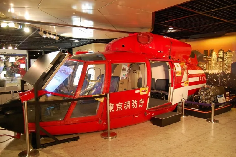 ▲消防ヘリコプター（3階展示）