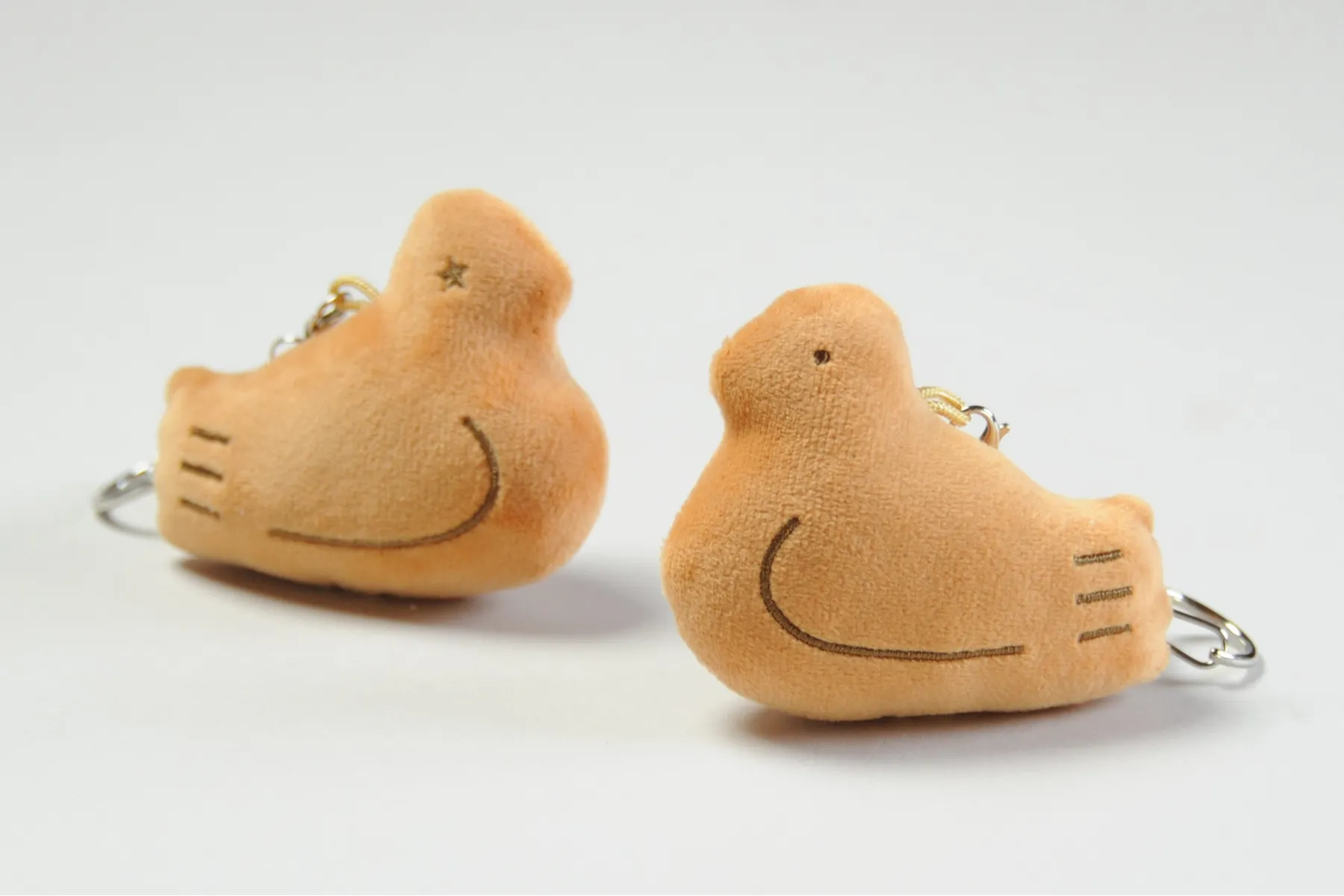 ▲豊島屋 本店「鳩ホルダー」イメージ