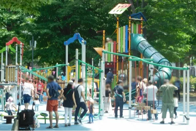 ▲新宿中央公園 複合遊具