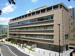渋谷区立中央図書館_1