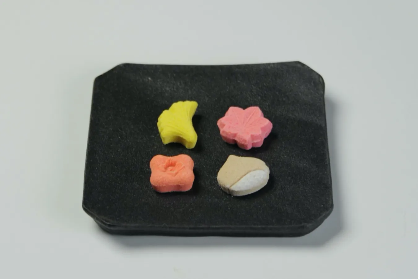 ▲豊島屋 瀬戸小路限定「季節のお干菓子」イメージ