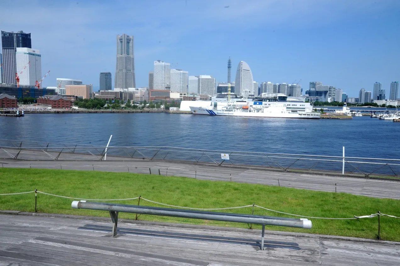 横浜港大さん橋国際客船ターミナル_6