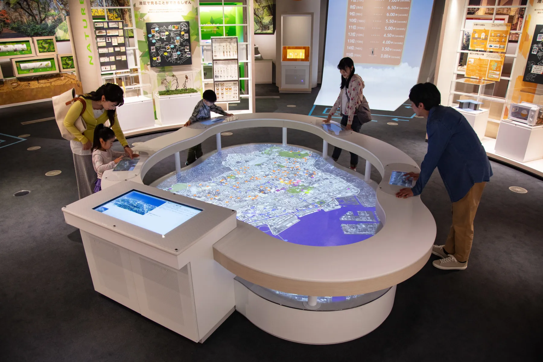 ▲港区立みなと科学館 常設展示「みなと・クエストMAP」
