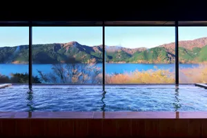 絶景日帰り温泉 龍宮殿本館