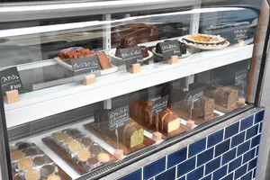 ほうじ茶と焼き菓子