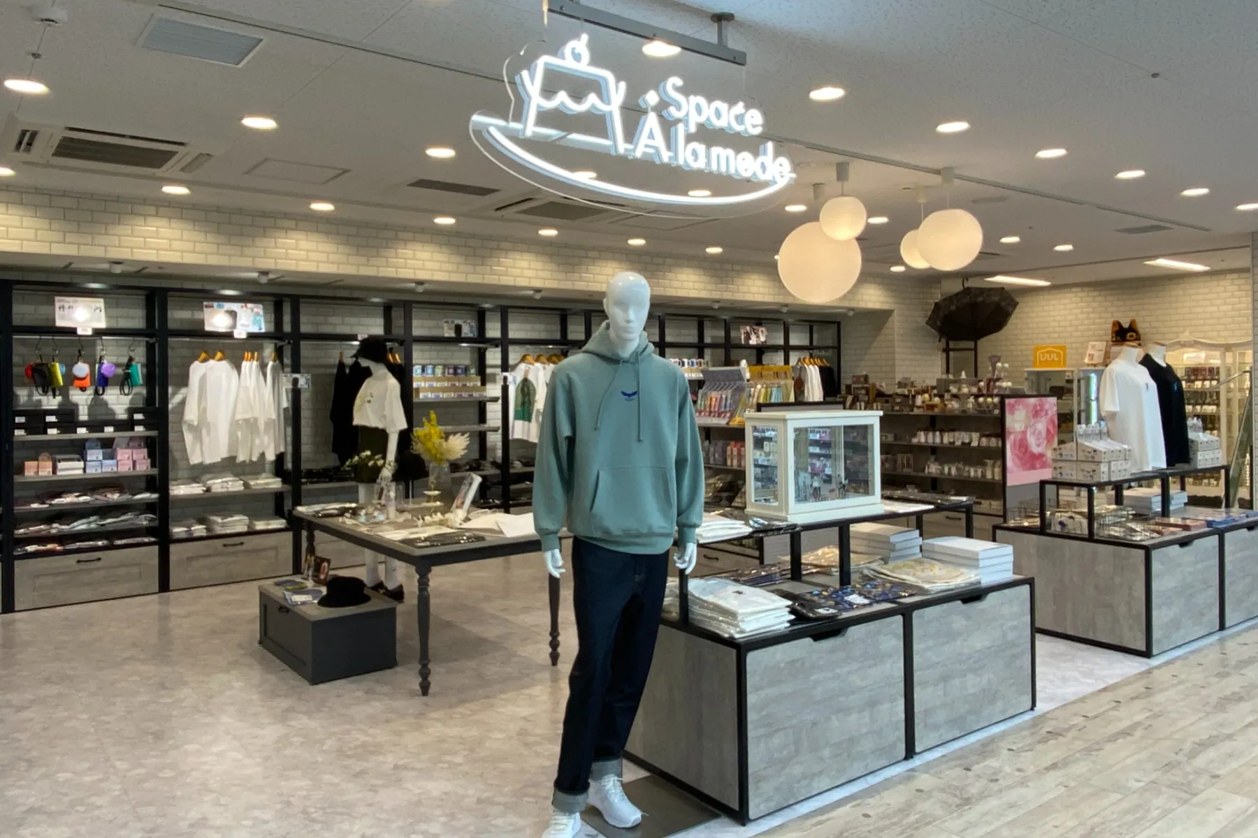 アニメイト池袋本店_2