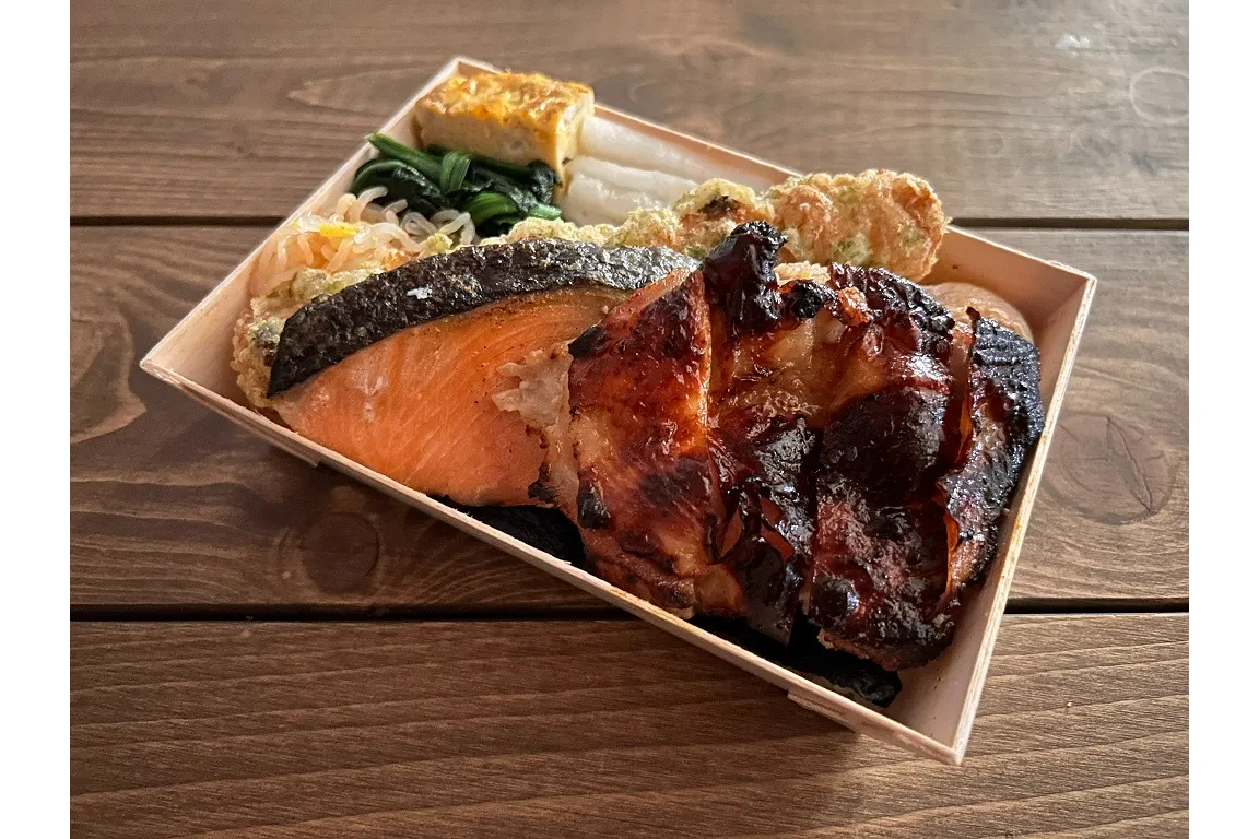 刷毛じょうゆ 海苔弁山登り　FOOD&TIME ISETAN YOKOHAMA店_9