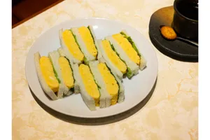 はまの屋パーラー日本橋本店