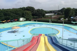 船戸市民プール