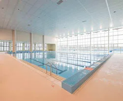 奥戸総合スポーツセンター温水プール館