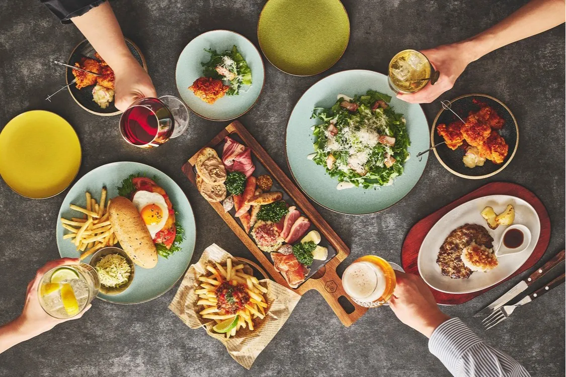 Shinjuku CROSSING Cafe＆Dining_1