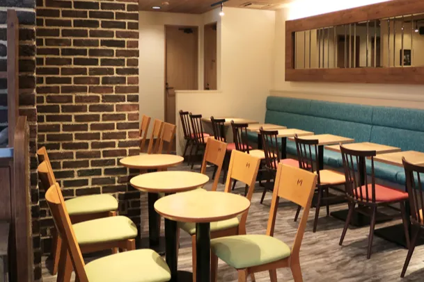 NEW YORKER’S Cafe 新橋汐留口駅前店_4